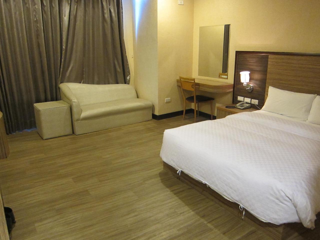 Da Chien Hotel Kaohsiung Exterior photo